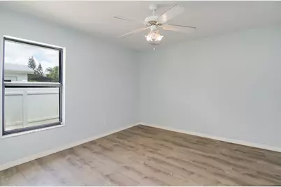 591 SE Chapman Avenue, Port Saint Lucie, FL 34984 - Photo 17