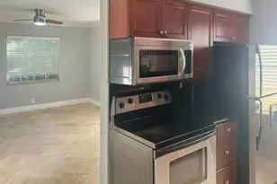51 NE 24th St, Wilton Manors, FL 33305 - Photo 9