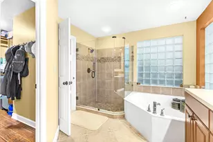 7607 Monclair Ct, Lake Worth, FL 33467 - Photo 11