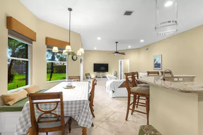 7607 Monclair Court, Lake Worth, FL 33467 - Photo 7