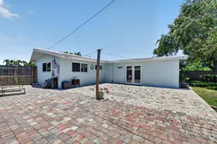 807 SW 3rd St, Boca Raton, FL 33486 - Photo 41