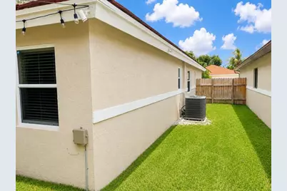 12280 Dartmoor Drive, Wellington, FL 33414 - Photo 9