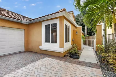 10124 NW 4th Street, Plantation, FL 33324 - Photo 3