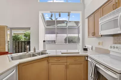 10124 NW 4th Street, Plantation, FL 33324 - Photo 23