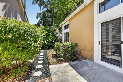 10124 NW 4th Street, Plantation, FL 33324 - Photo 11