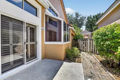 10124 NW 4th Street NW, Plantation, FL 33324 - Photo 7