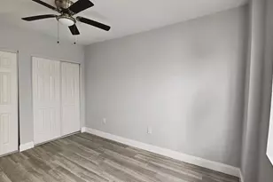 1142 SW 4th St, Miami, FL 33130 - Photo 5