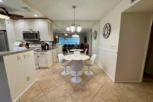 1252 Club Dr W, Delray Beach, FL 33445 - Photo 5