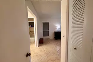 1252 Club Dr W, Delray Beach, FL 33445 - Photo 13
