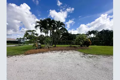 5586 3rd Road, Lake Worth, FL 33467 - Photo 3