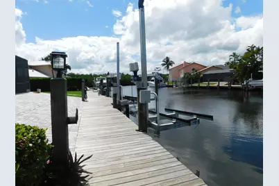 117 Queen Elizabeth Court, Hutchinson Island, FL 34949 - Photo 3