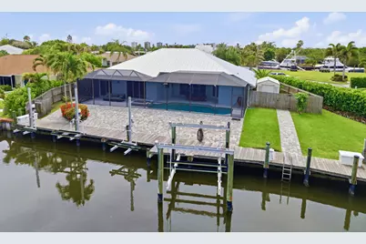 117 Queen Elizabeth Court, Hutchinson Island, FL 34949 - Photo 15