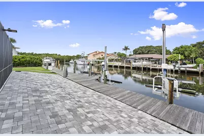 117 Queen Elizabeth Court, Hutchinson Island, FL 34949 - Photo 9