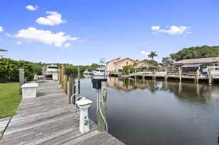117 Queen Elizabeth Ct, Hutchinson Island, FL 34949 - Photo 11