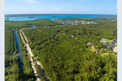 117 Queen Elizabeth Court, Hutchinson Island, FL 34949 - Photo 33