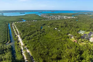 117 Queen Elizabeth Ct, Hutchinson Island, FL 34949 - Photo 35