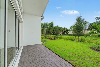 146 Parkside Way #12, Royal Palm Beach, FL 33414 - Photo 31