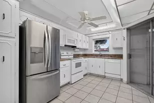 3524 Via Poinciana, Lake Worth, FL 33467 - Photo 11