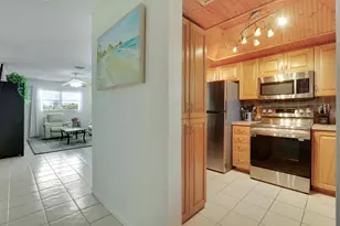 400 Fern St, Jupiter, FL 33458 - Photo 9