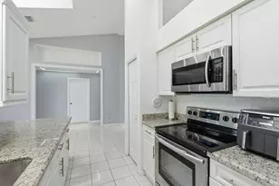 102 NW Peach St, Port Saint Lucie, FL 34983 - Photo 21