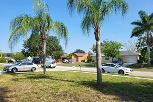 702 SW Belmont Cir, Port Saint Lucie, FL 34953 - Photo 15