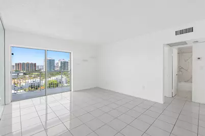 400 Kings Point Drive #1628, Sunny Isles Beach, FL 33160 - Photo 25