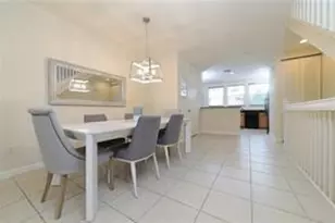 820 Millbrae Ct, West Palm Beach, FL 33401 - Photo 5