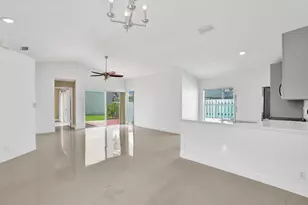 17866 SW 10th Ln, Pembroke Pines, FL 33029 - Photo 11