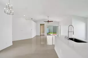 17866 SW 10th Ln, Pembroke Pines, FL 33029 - Photo 9