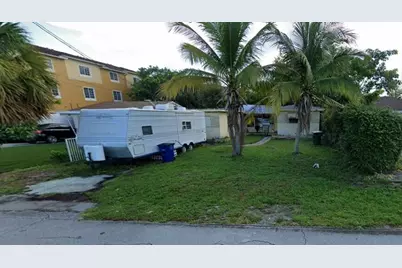 104 NW 3rd Avenue, Hallandale Beach, FL 33009 - Photo 1