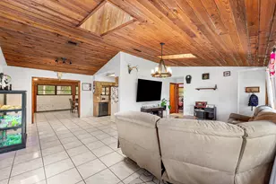 16355 Lancashire Dr E, Loxahatchee, FL 33470 - Photo 11