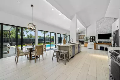 2707 Biarritz Drive, Palm Beach Gardens, FL 33410 - Photo 15