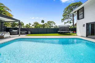 2707 Biarritz Dr, Palm Beach Gardens, FL 33410 - Photo 45