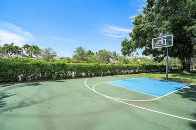 2707 Biarritz Drive, Palm Beach Gardens, FL 33410 - Photo 57