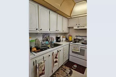 300 Village Green Circle S #302, Palm Springs, FL 33461 - Photo 5