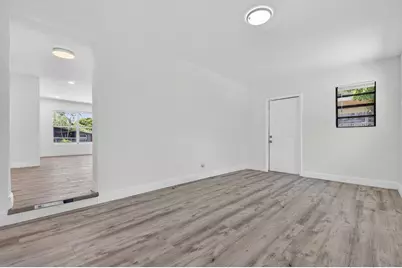 261 NE 22nd Street, Pompano Beach, FL 33060 - Photo 11
