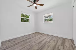 261 NE 22nd St, Pompano Beach, FL 33060 - Photo 7