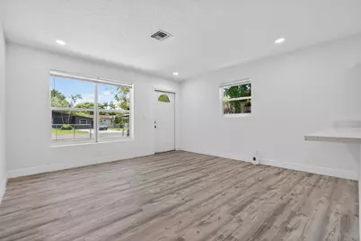 261 NE 22nd Street, Pompano Beach, FL 33060 - Photo 9