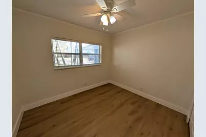 621 NE 56th Street, Oakland Park, FL 33334 - Photo 13