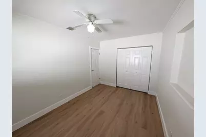 621 NE 56th Street, Oakland Park, FL 33334 - Photo 11
