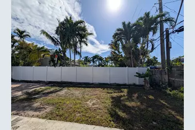621 NE 56th Street, Oakland Park, FL 33334 - Photo 3