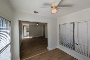621 NE 56th St, Oakland Park, FL 33334 - Photo 21
