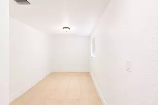 990 NW 1st St, Miami, FL 33128 - Photo 7
