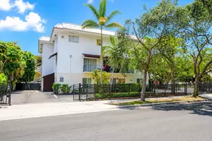 990 NW 1st St, Miami, FL 33128 - Photo 1