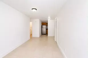 990 NW 1st St, Miami, FL 33128 - Photo 3