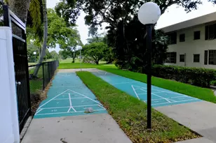 2751 S Palm Aire Dr, Pompano Beach, FL 33069 - Photo 31