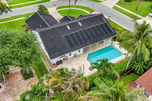 12897 La Rochelle Cir, Palm Beach Gardens, FL 33410 - Photo 5