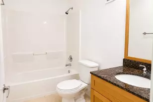 990 NW 1st St, Miami, FL 33128 - Photo 9