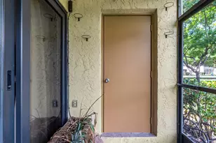 303 Lakeview Dr, Weston, FL 33326 - Photo 31