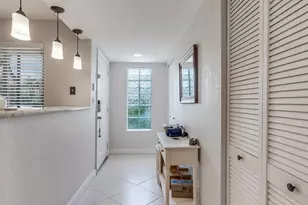 303 Lakeview Dr, Weston, FL 33326 - Photo 11